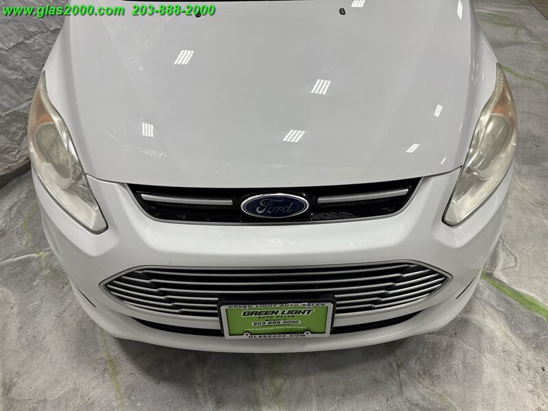 2016 Ford C-Max Hybrid SE - Photo 12 - Bethany, CT 06524