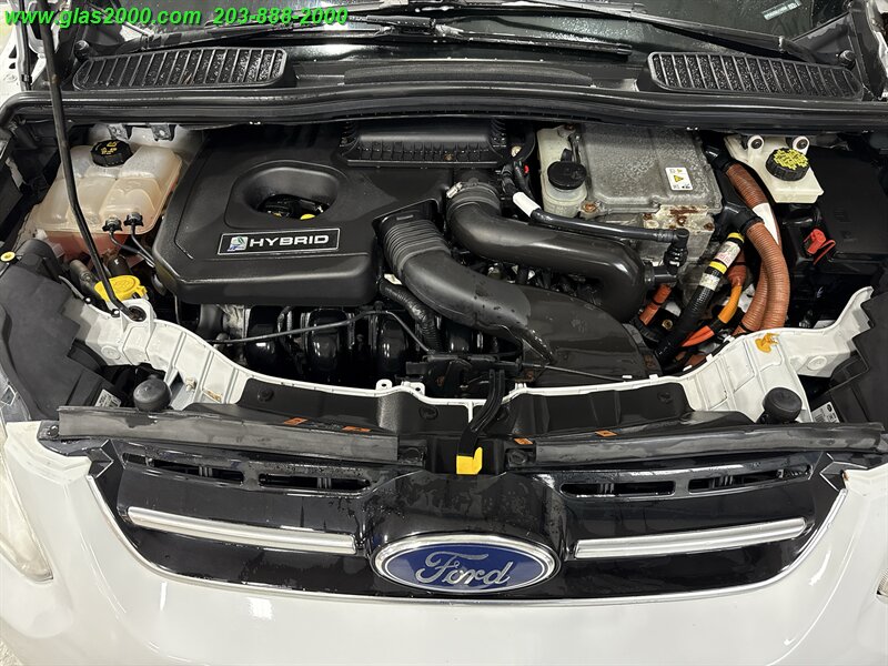 2016 Ford C-Max Hybrid SE - Photo 6 - Bethany, CT 06524