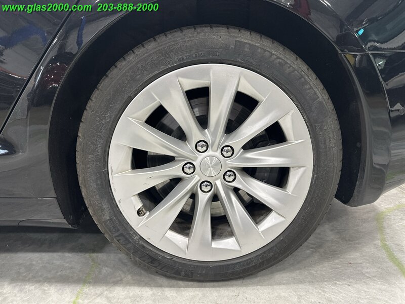 2018 Tesla Model S 75D - Photo 16 - Bethany, CT 06524