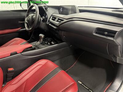 2019 Lexus UX 250h   - Photo 5 - Bethany, CT 06524