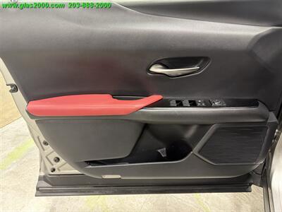 2019 Lexus UX 250h   - Photo 28 - Bethany, CT 06524