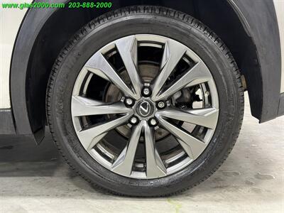 2019 Lexus UX 250h   - Photo 16 - Bethany, CT 06524