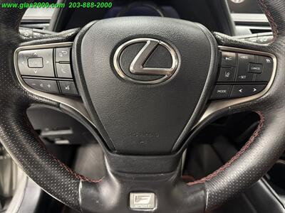 2019 Lexus UX 250h   - Photo 17 - Bethany, CT 06524