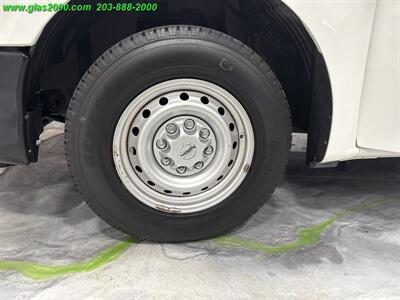 2014 Nissan NV S High Roof   - Photo 9 - Bethany, CT 06524