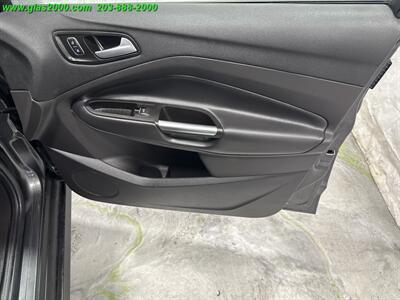 2017 Ford C-MAX Hybrid SE   - Photo 26 - Bethany, CT 06524