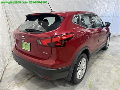 2017 Nissan Rogue Sport S   - Photo 8 - Bethany, CT 06524