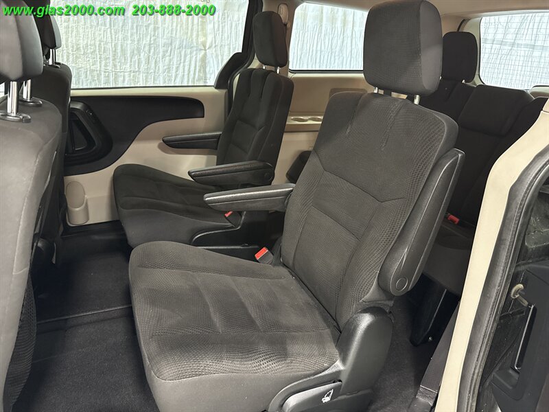 2017 Dodge Grand Caravan SE   - Photo 9 - Bethany, CT 06524