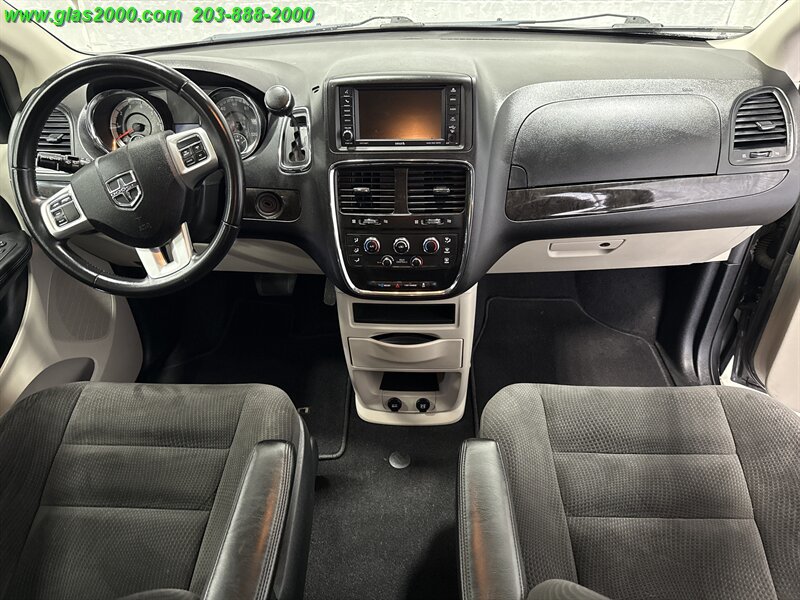 2017 Dodge Grand Caravan SE   - Photo 6 - Bethany, CT 06524