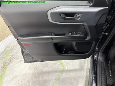 2022 Ford Bronco Big Bend   - Photo 25 - Bethany, CT 06524
