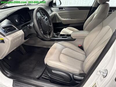 2016 Hyundai SONATA Hybrid SE   - Photo 3 - Bethany, CT 06524