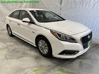 2016 Hyundai SONATA Hybrid SE   - Photo 2 - Bethany, CT 06524