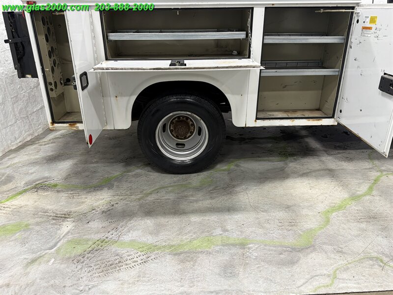 2015 Ford F-350 Super Duty XL - Photo 10 - Bethany, CT 06524
