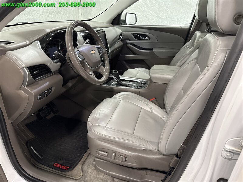 2018 Chevrolet Traverse 3LT   - Photo 3 - Bethany, CT 06524