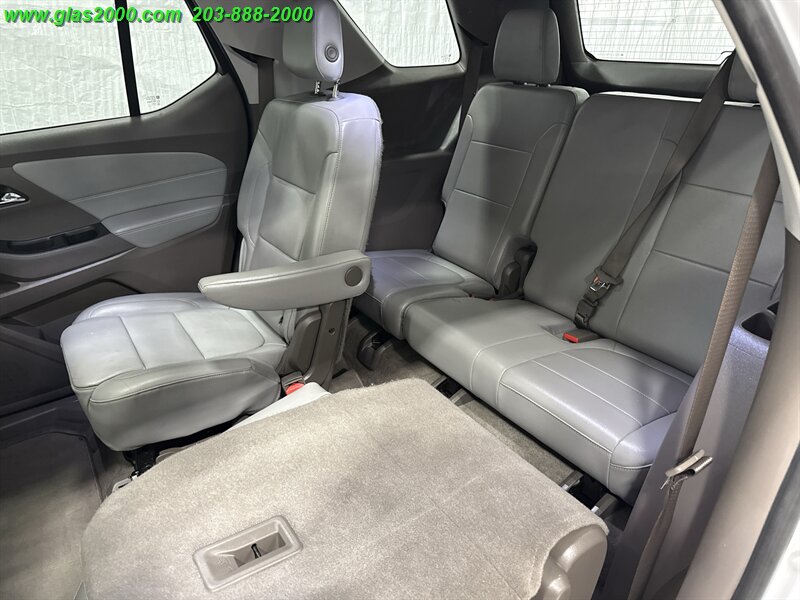 2018 Chevrolet Traverse 3LT   - Photo 9 - Bethany, CT 06524