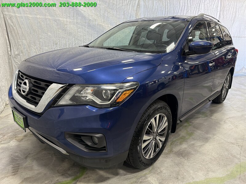 2019 Nissan Pathfinder S   - Photo 1 - Bethany, CT 06524