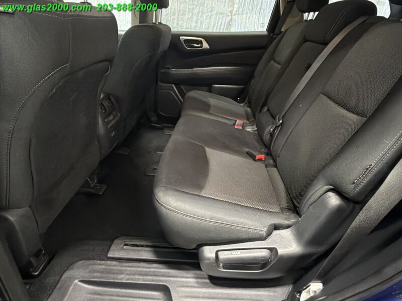 2019 Nissan Pathfinder S - Photo 9 - Bethany, CT 06524