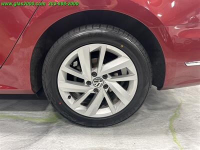 2018 Volkswagen Passat 2.0T SE   - Photo 15 - Bethany, CT 06524