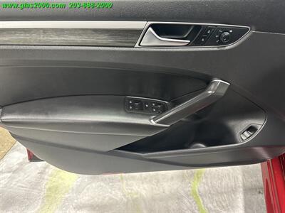 2018 Volkswagen Passat 2.0T SE   - Photo 21 - Bethany, CT 06524