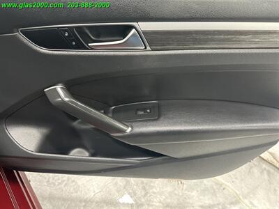 2018 Volkswagen Passat 2.0T SE   - Photo 22 - Bethany, CT 06524