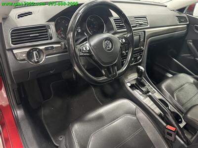 2018 Volkswagen Passat 2.0T SE   - Photo 2 - Bethany, CT 06524