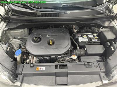2019 Kia Soul +   - Photo 12 - Bethany, CT 06524