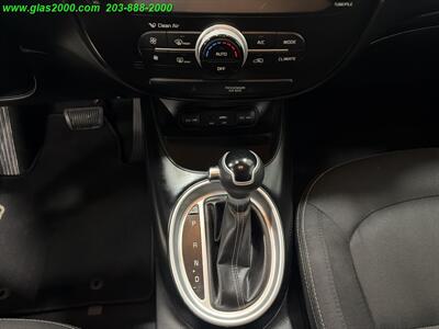 2019 Kia Soul +   - Photo 17 - Bethany, CT 06524