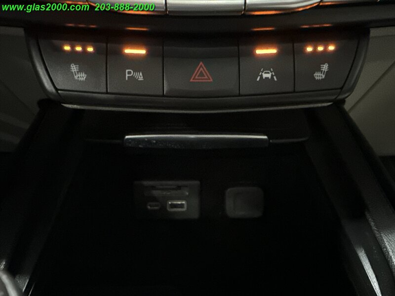 2019 Cadillac XT4 Premium Luxury - Photo 31 - Bethany, CT 06524