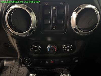 2017 Jeep Wrangler Unlimited Sahara   - Photo 29 - Bethany, CT 06524