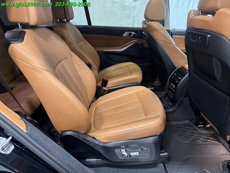 2022 BMW X7 xDrive40i - Photo 10 - Bethany, CT 06524