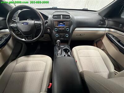 2018 Ford Explorer   - Photo 6 - Bethany, CT 06524