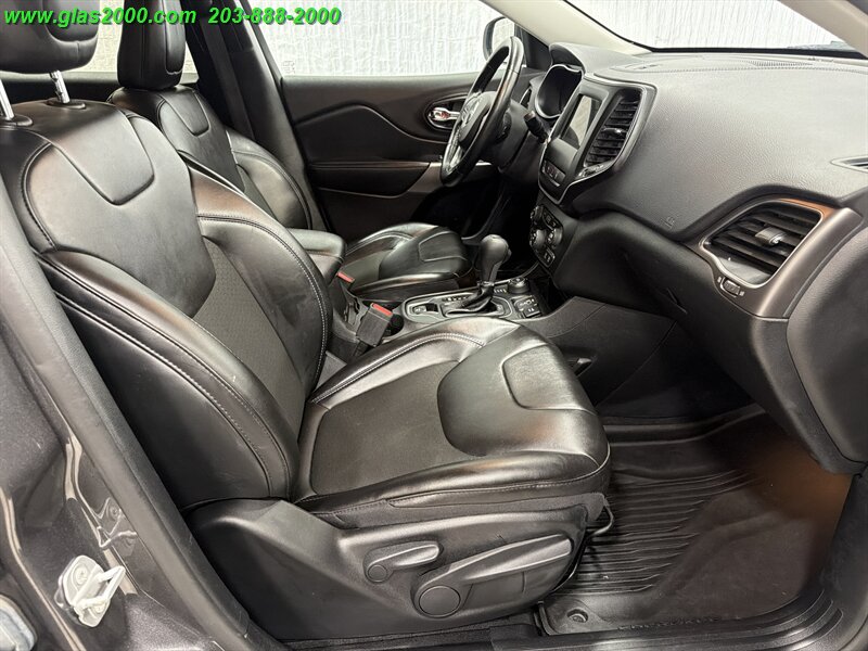 2021 Jeep Cherokee Latitude Plus - Photo 21 - Bethany, CT 06524