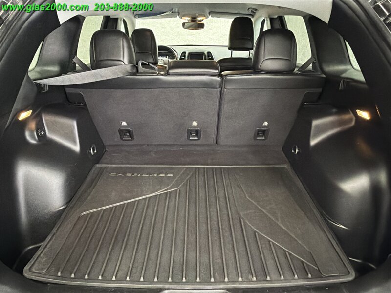 2021 Jeep Cherokee Latitude Plus - Photo 15 - Bethany, CT 06524