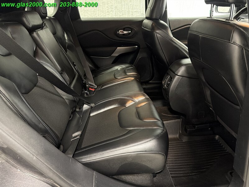 2021 Jeep Cherokee Latitude Plus - Photo 10 - Bethany, CT 06524