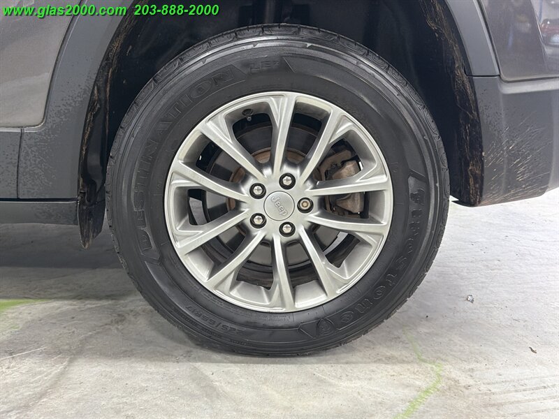 2021 Jeep Cherokee Latitude Plus - Photo 16 - Bethany, CT 06524