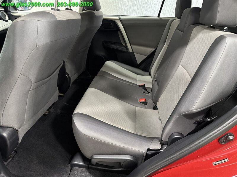 2013 Toyota RAV4 LE - Photo 9 - Bethany, CT 06524