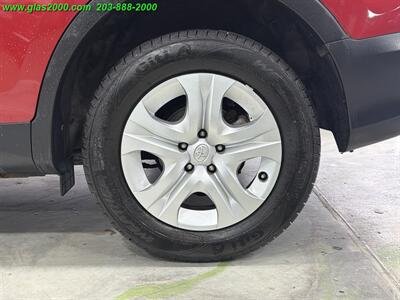 2013 Toyota RAV4 LE - Photo 16 - Bethany, CT 06524