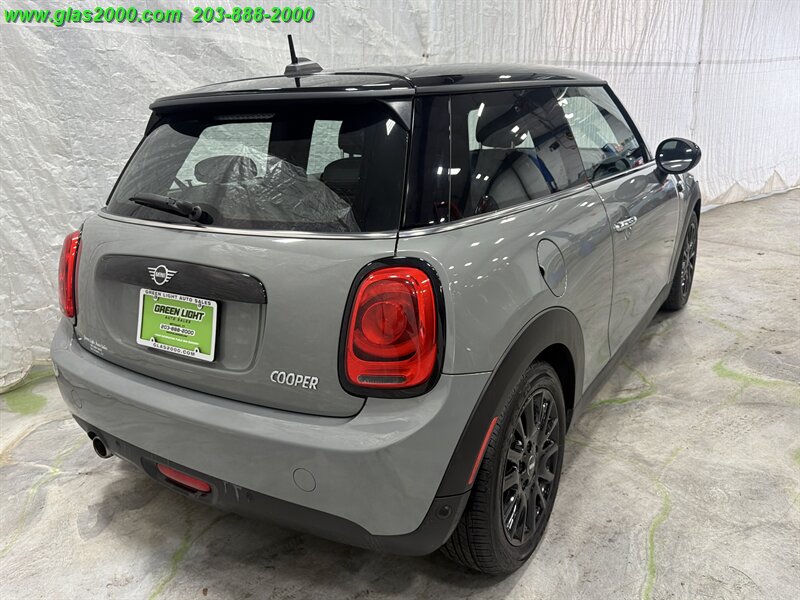 2019 MINI Hardtop 2 Door Cooper - Photo 8 - Bethany, CT 06524