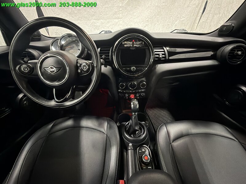 2019 MINI Hardtop 2 Door Cooper - Photo 6 - Bethany, CT 06524