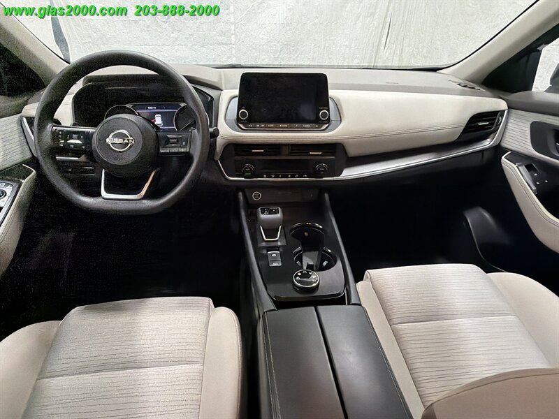 2023 Nissan Rogue SV - Photo 6 - Bethany, CT 06524