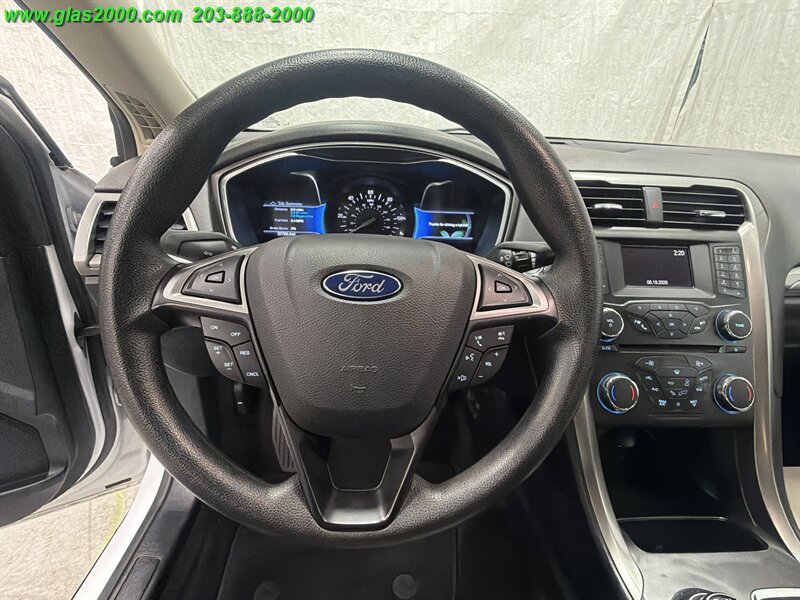 2018 Ford Fusion Hybrid S - Photo 4 - Bethany, CT 06524