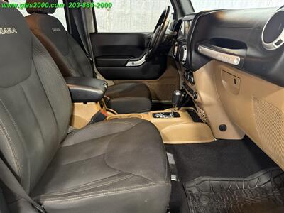 2017 Jeep Wrangler Unlimited Sahara   - Photo 21 - Bethany, CT 06524