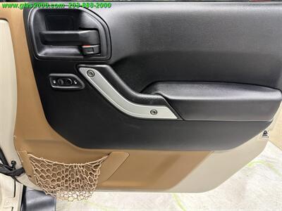 2017 Jeep Wrangler Unlimited Sahara   - Photo 26 - Bethany, CT 06524