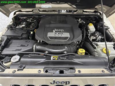 2017 Jeep Wrangler Unlimited Sahara   - Photo 12 - Bethany, CT 06524