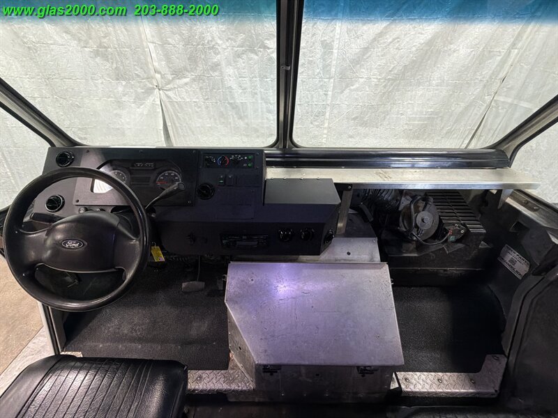 2014 Ford E-Series Van - Photo 6 - Bethany, CT 06524