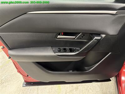 2024 Mazda CX-50 2.5 S Premium   - Photo 25 - Bethany, CT 06524
