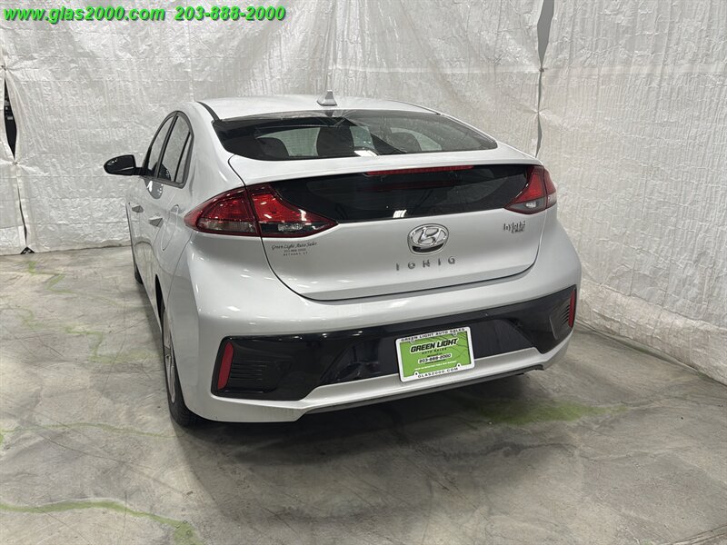 2018 Hyundai IONIQ Hybrid Blue - Photo 31 - Bethany, CT 06524
