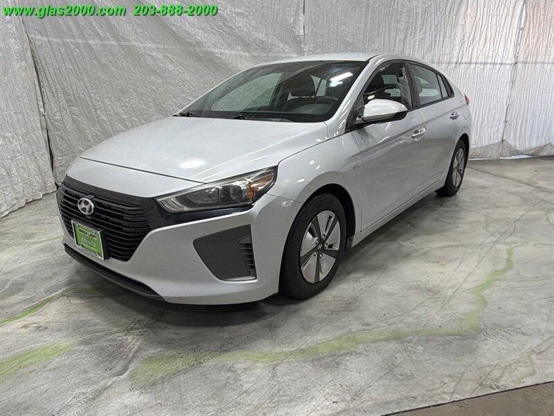 2018 Hyundai IONIQ Hybrid Blue   - Photo 1 - Bethany, CT 06524
