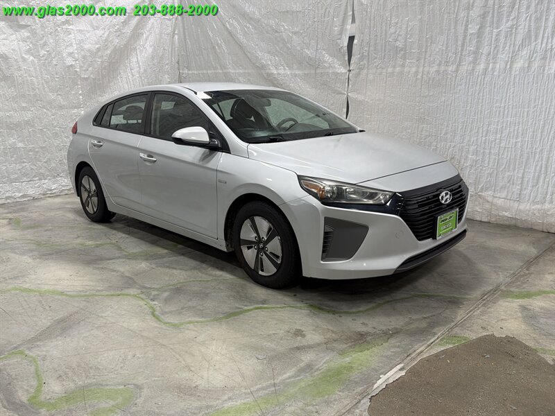 2018 Hyundai IONIQ Hybrid Blue - Photo 2 - Bethany, CT 06524