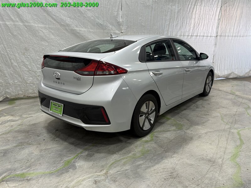 2018 Hyundai IONIQ Hybrid Blue - Photo 8 - Bethany, CT 06524