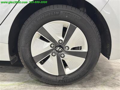 2021 Hyundai IONIQ Hybrid Blue   - Photo 16 - Bethany, CT 06524